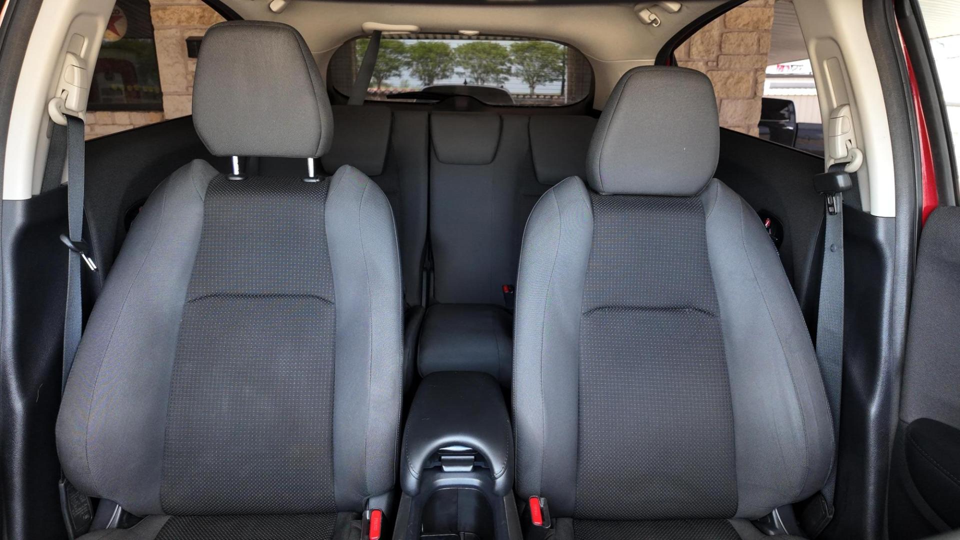 2019 Honda HrV (3CZRU5H51KM) with an 1.8L L4 DOHC 16V engine, located at 605 West Oak Street, West, TX, 76691, (254) 826-5852, 31.803501, -97.098549 - Photo#11