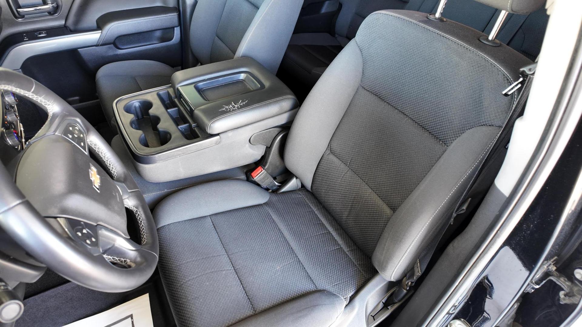 2018 Black Chevrolet Silverado1500 (3GCPCREC5JG) with an 5.3L V8 OHV 16V engine, located at 605 West Oak Street, West, TX, 76691, (254) 826-5852, 31.803501, -97.098549 - Photo#9