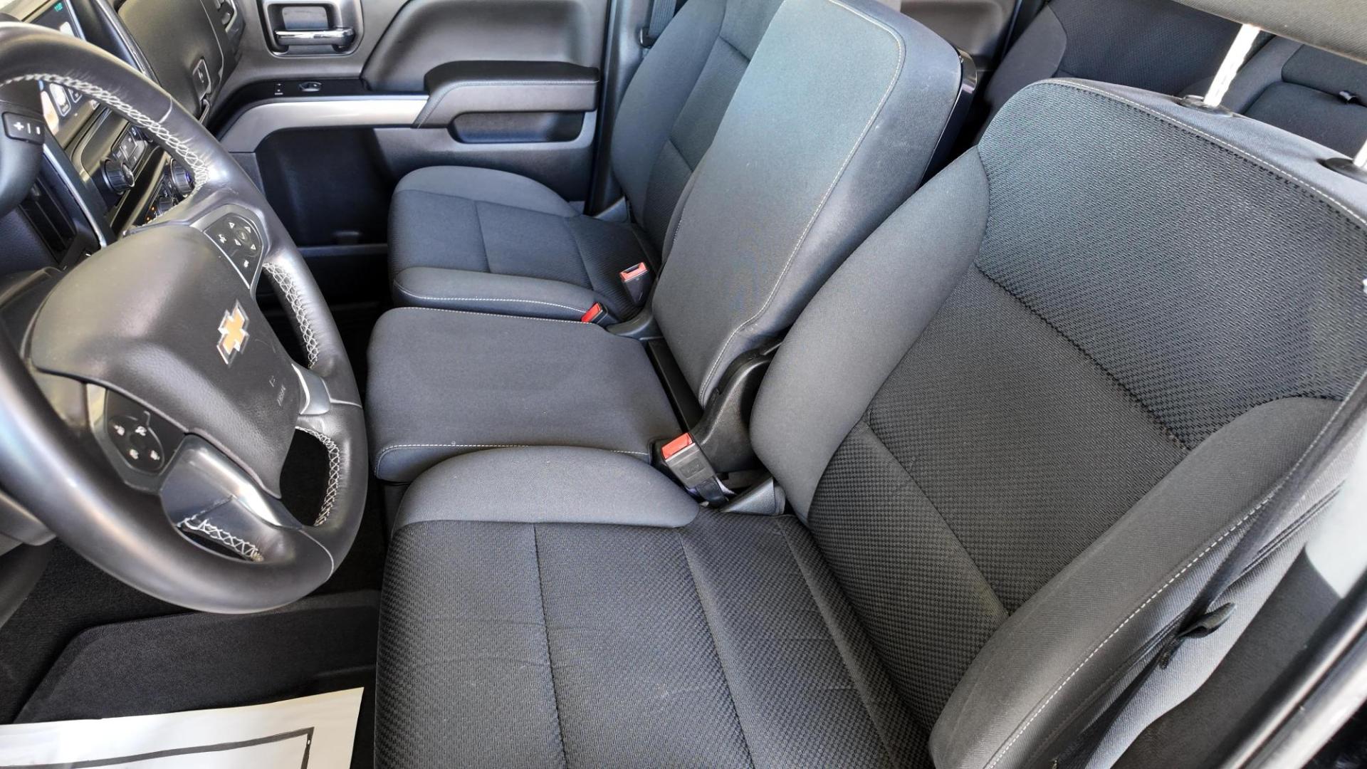 2018 Black Chevrolet Silverado1500 (3GCPCREC5JG) with an 5.3L V8 OHV 16V engine, located at 605 West Oak Street, West, TX, 76691, (254) 826-5852, 31.803501, -97.098549 - Photo#10