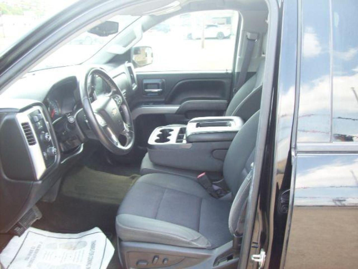 2015 Black /Dark Ash Seats w/Jet Black Interior Accents, cloth Chevrolet Silverado 1500 LT Double Cab 4WD (1GCVKREC6FZ) with an 5.3L V8 OHV 16V engine, 6-Speed Automatic transmission, located at 605 West Oak Street, West, TX, 76691, (254) 826-5852, 31.803501, -97.098549 - Photo#5