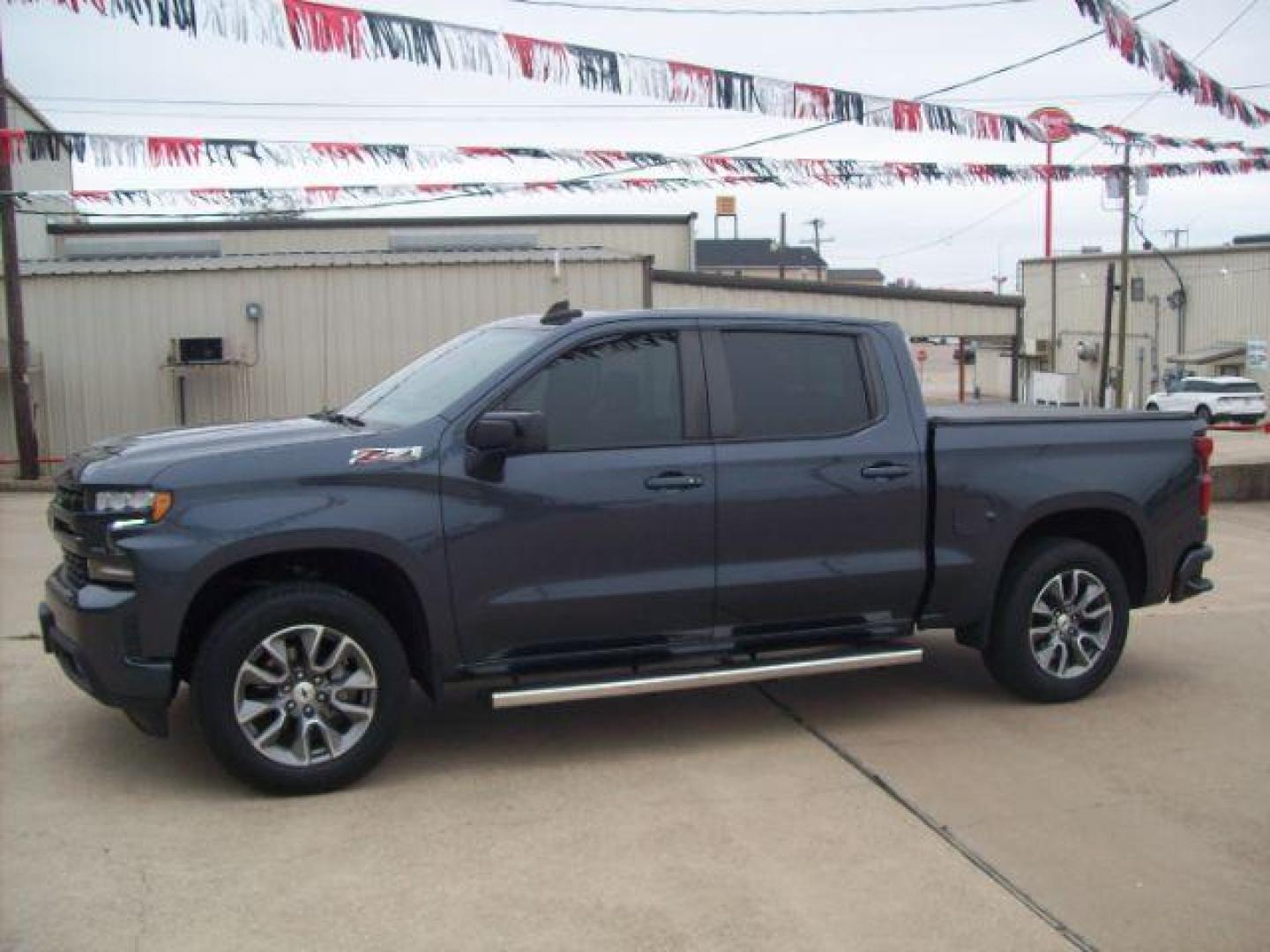2021 Blue /Gideon/Very Dark Atmosphere, cloth Chevrolet Silverado 1500 RST Crew Cab 4WD (1GCUYEED2MZ) with an 5.3L V8 OHV 16V engine, 6-Speed Automatic transmission, located at 605 West Oak Street, West, TX, 76691, (254) 826-5852, 31.803501, -97.098549 - Photo#0