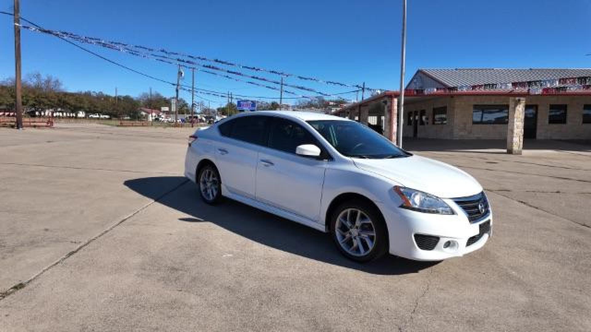 2014 White /Black Nissan Sentra SR (3N1AB7AP4EY) with an 1.8L L4 SFI DOHC 16V engine, Continuously Variable Transmission transmission, located at 605 West Oak Street, West, TX, 76691, (254) 826-5852, 31.803501, -97.098549 - Photo#3