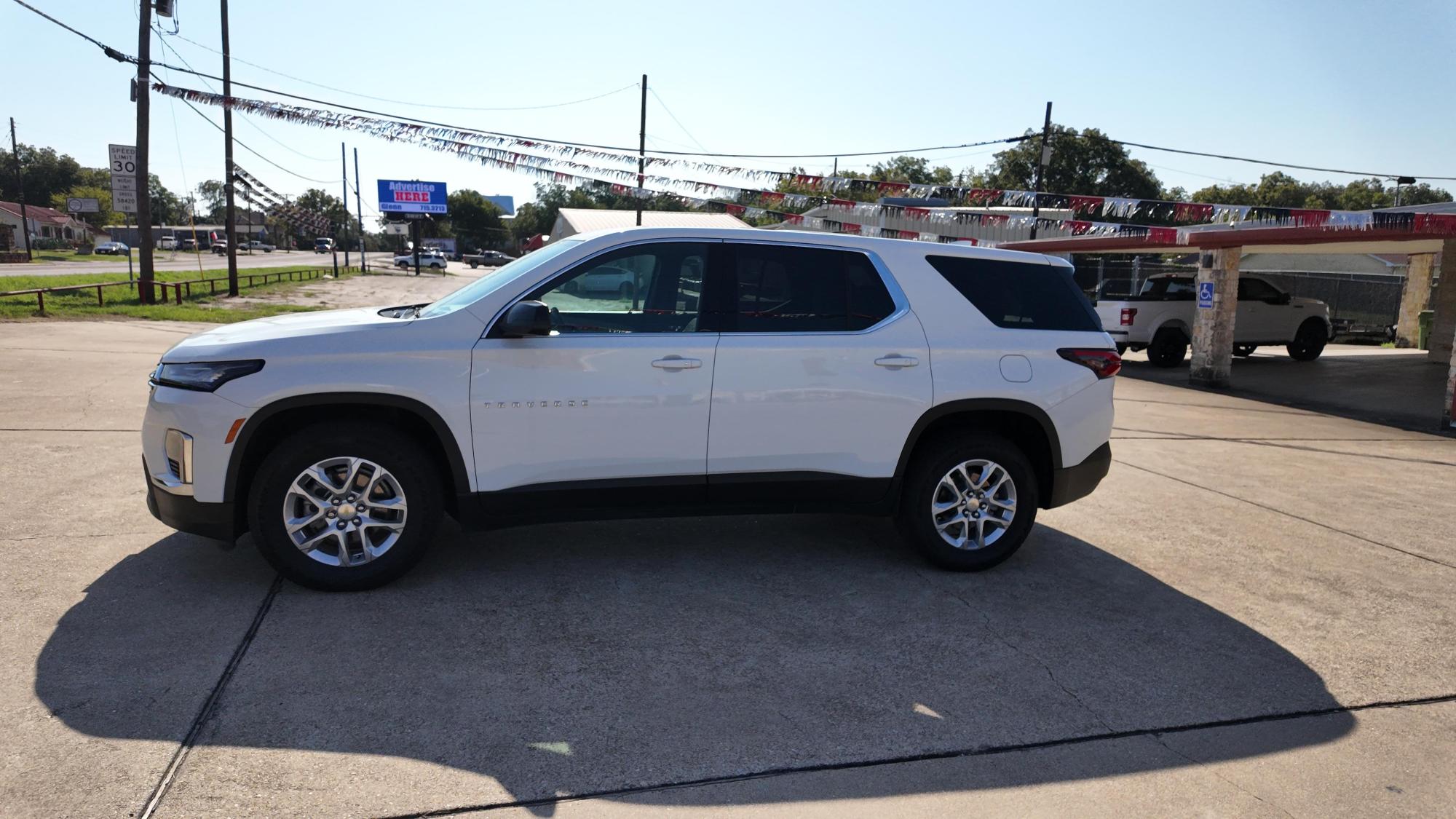photo of 2022 Chevrolet Traverse FWD LS