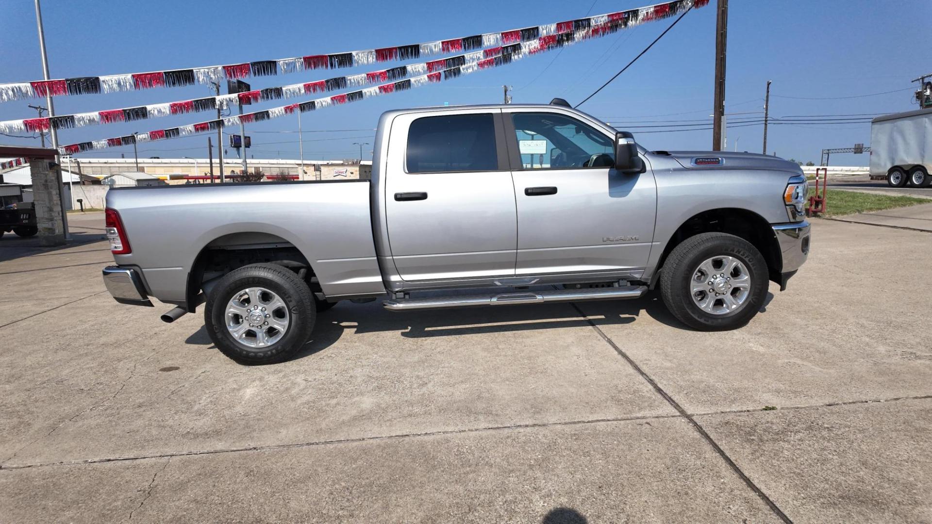 2024 /Black/Diesel Gray Black RAM 2500 84795 (3C6UR5DJ9RG) with an 6.4L V8 engine, 6-Speed Automatic transmission, located at 605 West Oak Street, West, TX, 76691, (254) 826-5852, 31.803501, -97.098549 - Photo#3