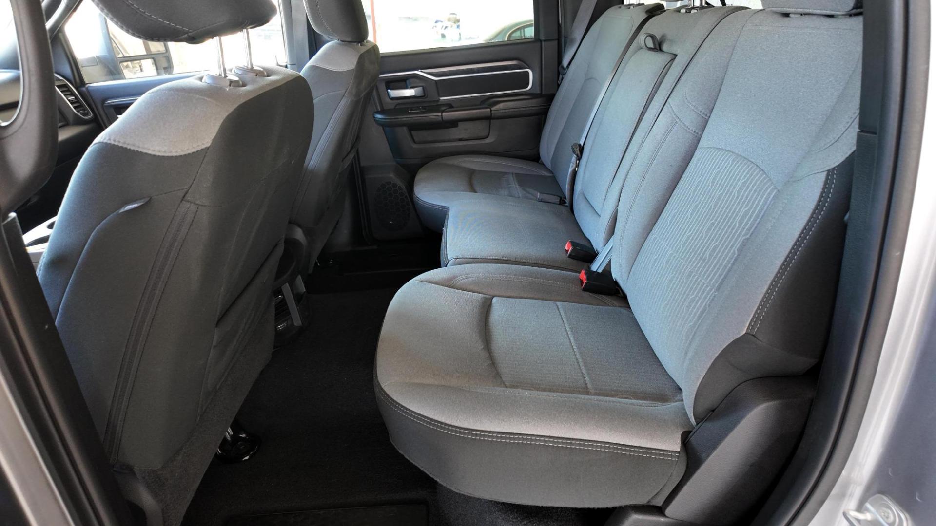 2024 /Black/Diesel Gray Black RAM 2500 84795 (3C6UR5DJ9RG) with an 6.4L V8 engine, 6-Speed Automatic transmission, located at 605 West Oak Street, West, TX, 76691, (254) 826-5852, 31.803501, -97.098549 - Photo#10