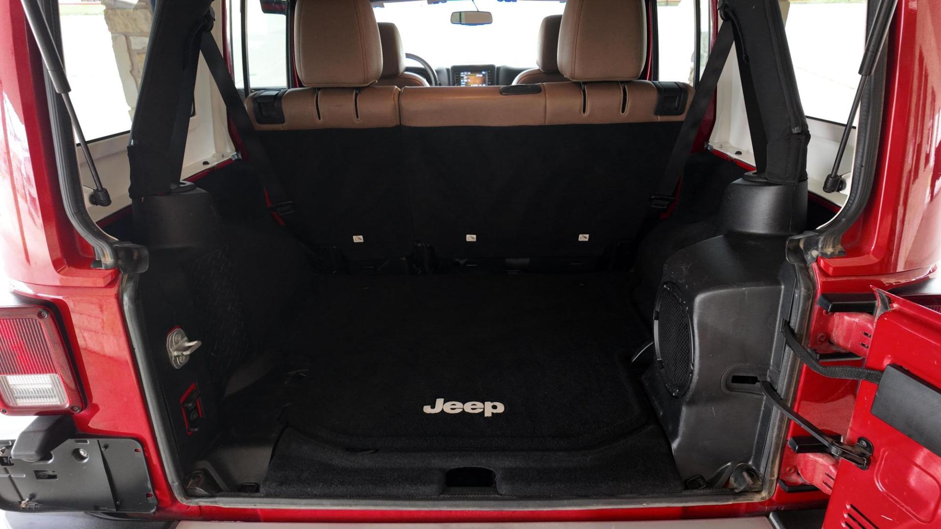 2013 /Black Cloth Interior Black Leather Interior Black/ Jeep Wran 45732 (1C4BJWEG6DL) with an 3.6L V6 DOHC 24V FFV engine, 5-Speed Automatic6-Speed Manual transmission, located at 605 West Oak Street, West, TX, 76691, (254) 826-5852, 31.803501, -97.098549 - Photo#9