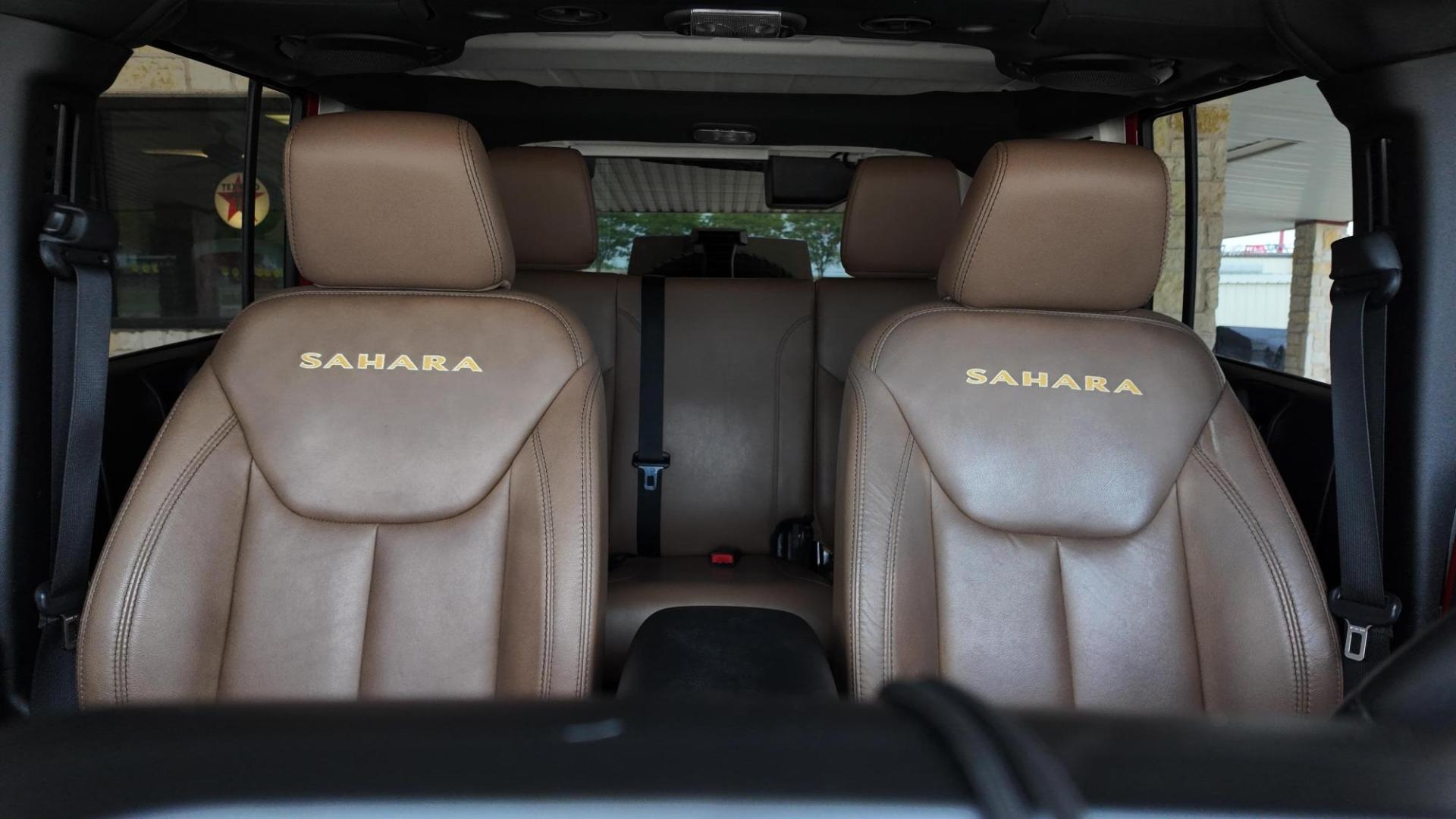 2013 /Black Cloth Interior Black Leather Interior Black/ Jeep Wran 45732 (1C4BJWEG6DL) with an 3.6L V6 DOHC 24V FFV engine, 5-Speed Automatic6-Speed Manual transmission, located at 605 West Oak Street, West, TX, 76691, (254) 826-5852, 31.803501, -97.098549 - Photo#10